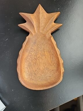 Hand-Carved Pineapple Wood Trinket Dish - Brown